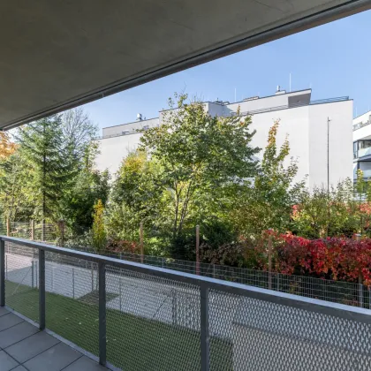 PROVISIONSFREI | Toplage zwischen Bahnhof und Innenstadt | Wunderschöne 3-Zimmer-Wohnung mit Privatsphäre | Grünblick, Loggia | Tiefgarage - Bild 3
