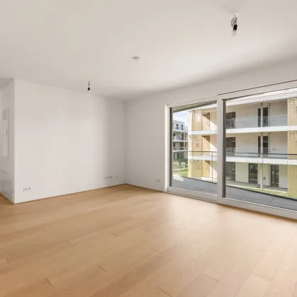 Wohn(T)raum am Wasser: Einzigartige Luxuswohnung mit Blick ins Grüne - Bild 2