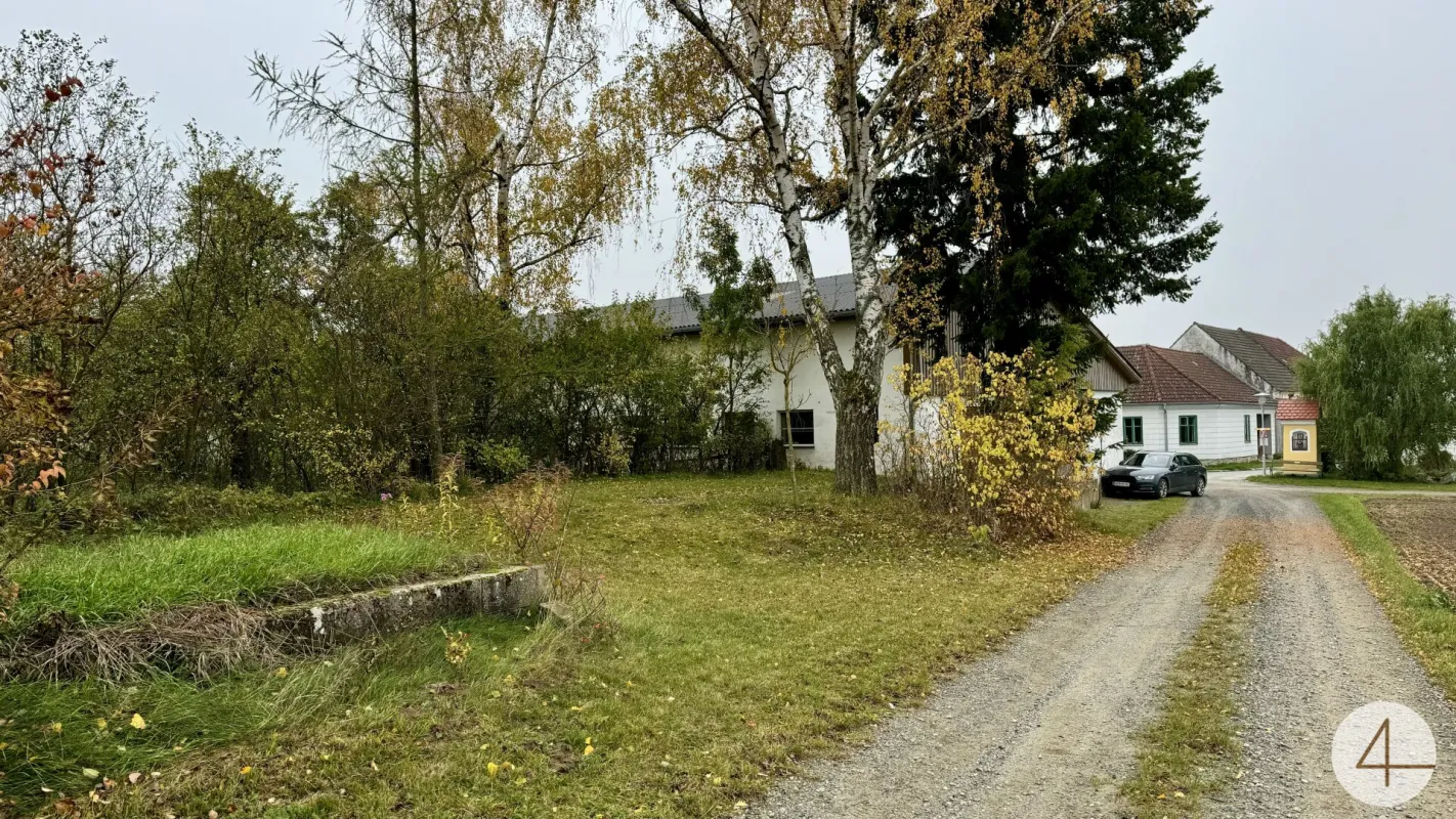 Anwesen mit viel Platz in idyllische Ortsrandlage - Bild 1