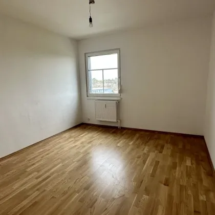 Neu sanierte 3-Zimmer-Wohnung in historischer Hülle - Bild 3