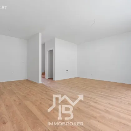 Neue Doppelhaushälfte in Enns mit großem Garten, Carport und optimaler Aufteilung! - Bild 3