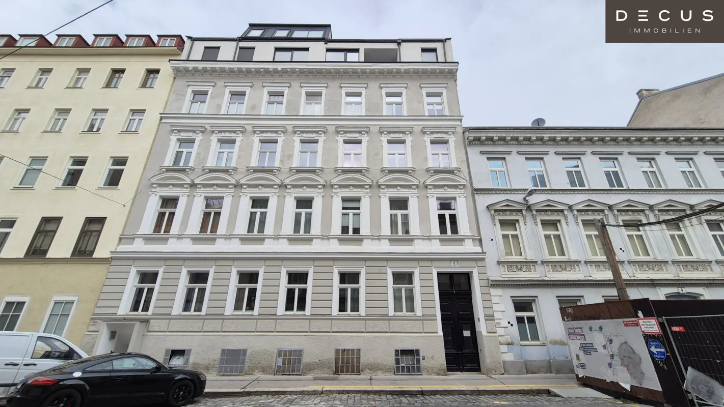 | UNBEFRISTET VERMIETETER ALTBAU | SANIERTES HAUS | STILFASSADE - Bild 1
