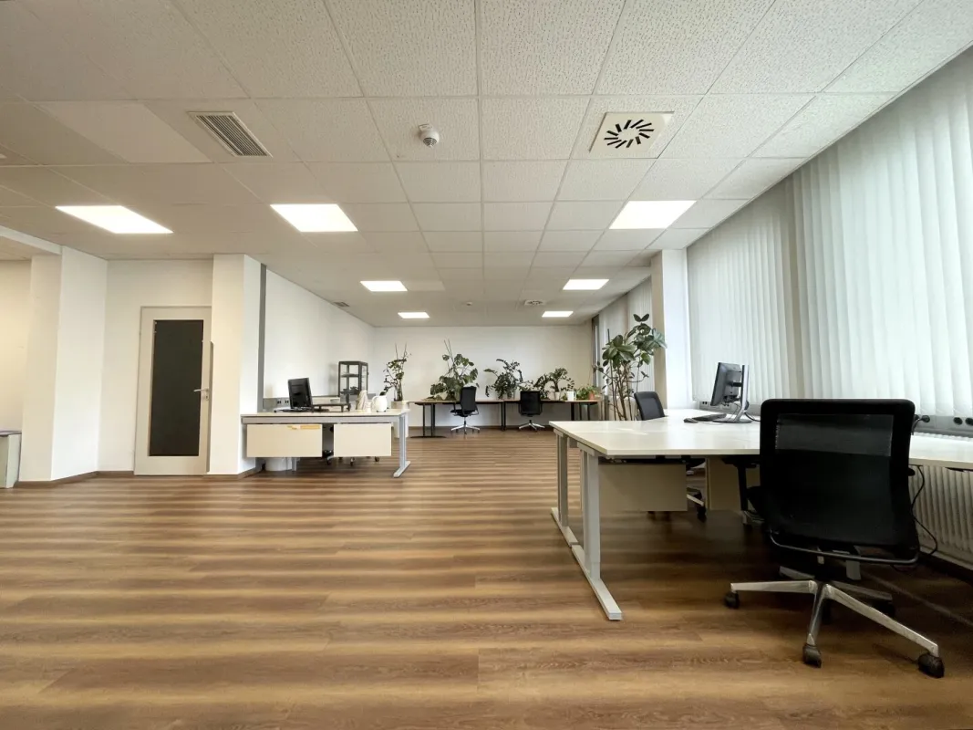 REPRÄSENTATIVE BÜROWELTEN mit vielen Annehmlichkeiten im PHILIPS-BUSINESS-KOMPLEX in Klagenfurt - Bild 1