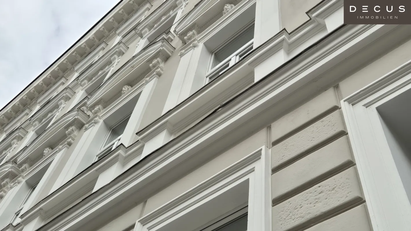 | UNBEFRISTET VERMIETETER ALTBAU | SANIERTES HAUS | STILFASSADE - Bild 1