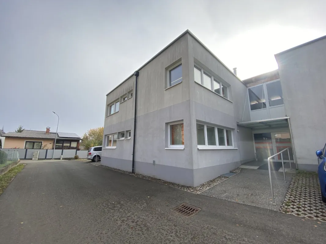 Fohnsdorf: Exklusive Büro- und Praxisräume ca 137 m2 mit idealer Raumaufteilung und Parkplätzen - Bild 1