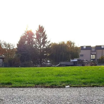 PROVISIONSFREI!     10 Minuten vor Wien!    Wunderschönes, sonniges Grundstück für den Bau Ihres Traumhauses mit Blick auf die Burg Kreuzenstein - Bild 2