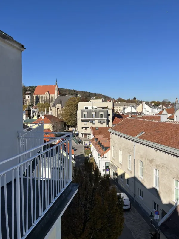 Traumhafte 2-Zimmer Wohnung mit 2 Balkonen in Mödling - Perfekt saniert und ideal gelegen! - Bild 1