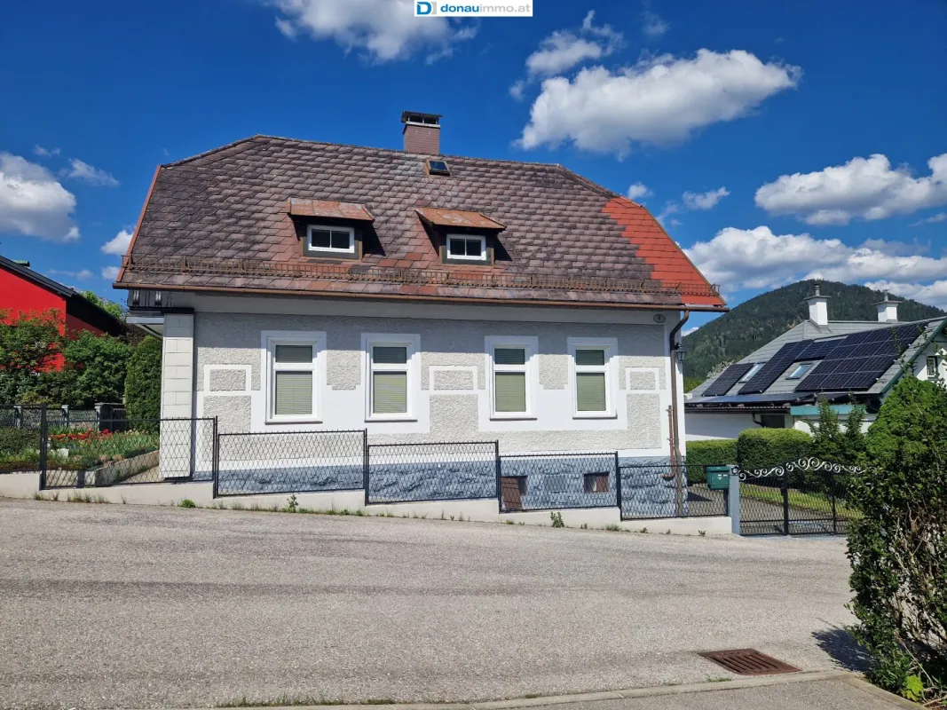 Charmantes Einfamilienhaus mit Potenzial in ruhiger Lage - Bild 1