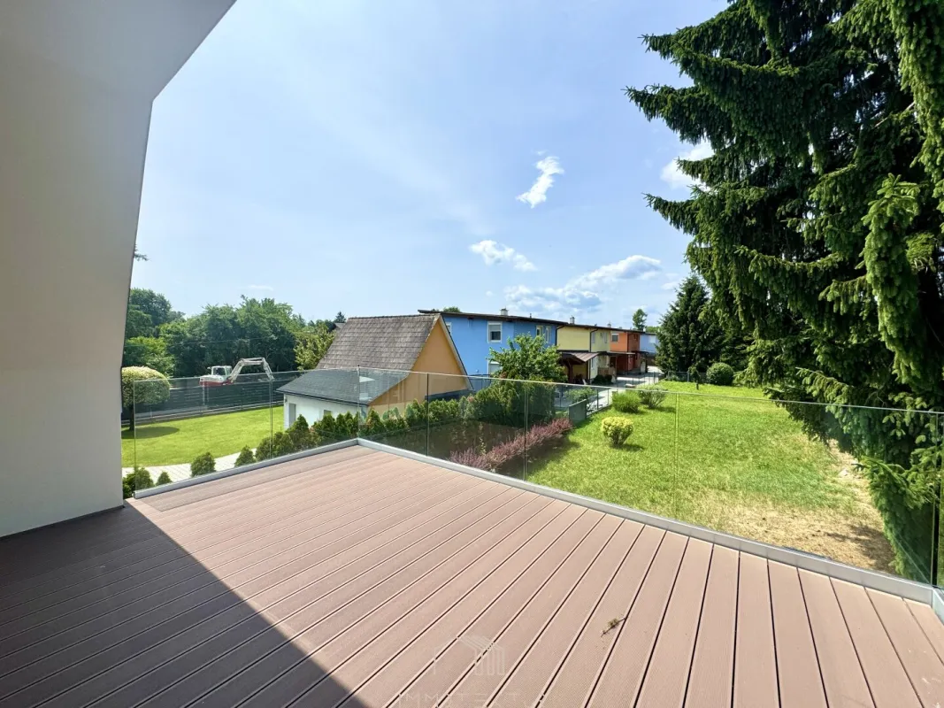 ERSTBEZUG : Sonnige 3-Zimmer-Wohnung mit Dachterrasse und Parkplatz in Liebenau - Bild 1