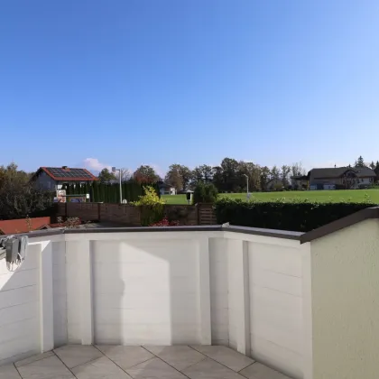 Traumhaftes Wohnen am Walserberg: Moderne Doppelhaushälfte mit Bergblick, großem Garten und viel Platz für die ganze Familie! - Bild 2