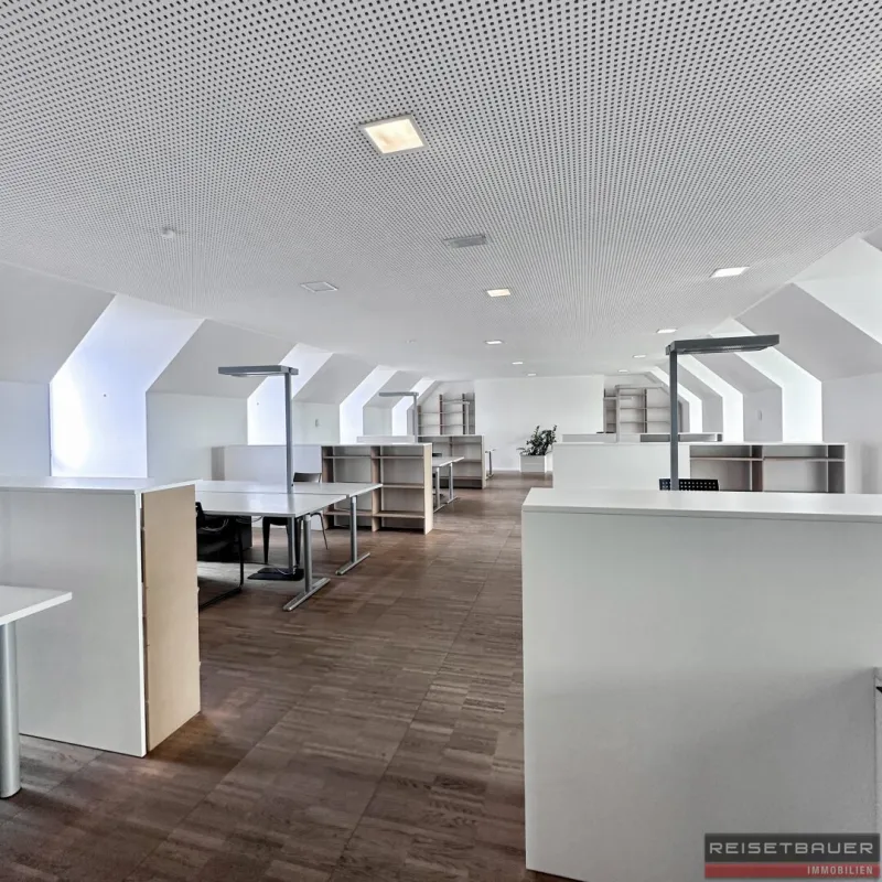 Repräsentative Bürofläche im Dachgeschoss in Urfahr nähe Rathaus - Bild 1