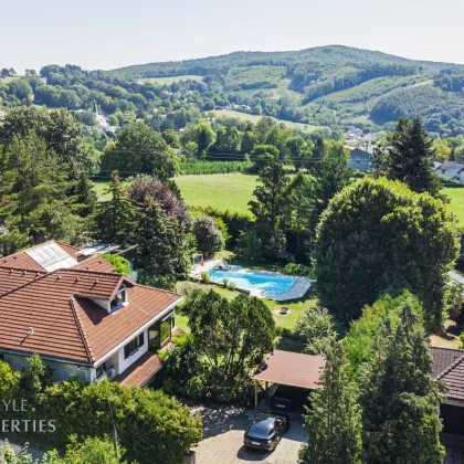 Atemberaubendes Einfamilienhaus mit Pool - Bild 2