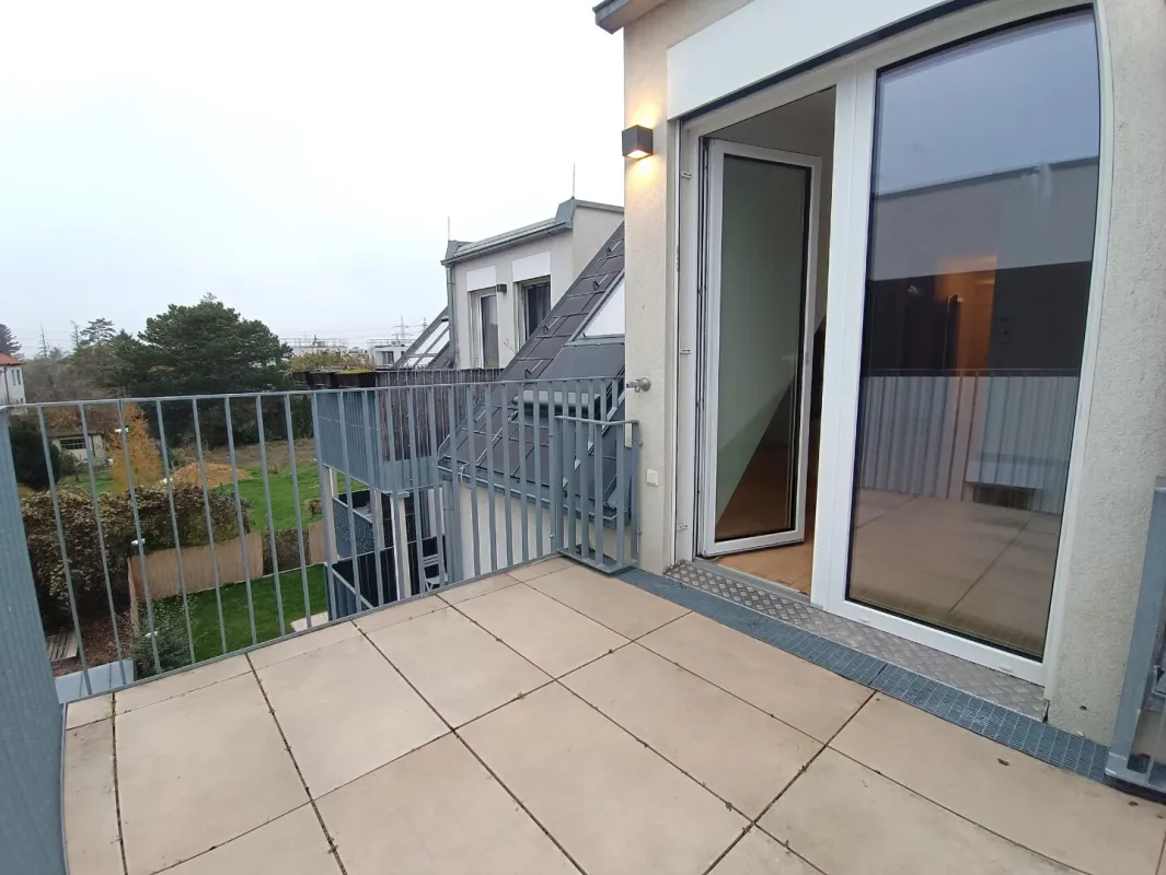 Neubau! ! 2-Zimmer Wohnung im DG mit Dachterrasse in Leopoldsdorf! ! Stellplatz in Tiefgarage optional verfügbar! - Bild 1