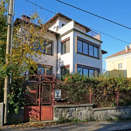Gründerzeit-Villa aus 1901 mit PV-Anlage, Schwimmhalle und Sauna im Klosterneuburger Zentrum - Bild 2
