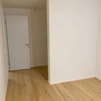 Moderne 3-Zimmerwohnung mit großer Loggia in sehr guter Lage! - Bild 3