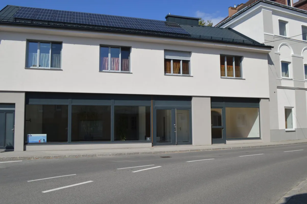 Zentral gelegenes Geschäftslokal mit 104m² Fläche in Wilhelmsburg - Ideal für Einzelhandel! Geförderte  Miete! - Bild 1