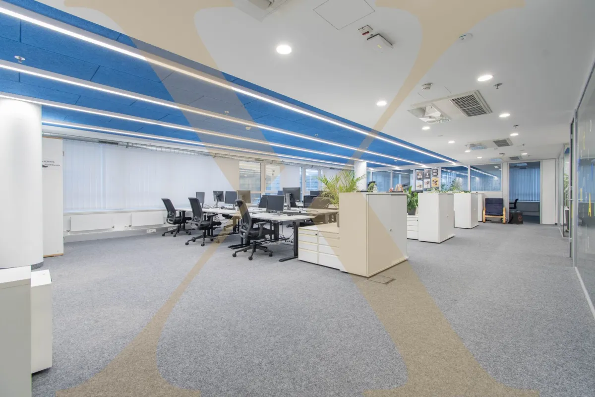 Erstklassige Bürofläche mit ca. 838m² in der Plus City in Pasching zu vermieten! Parkplätze kostenfrei! - Bild 1