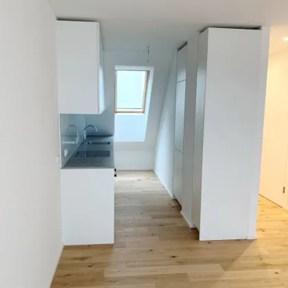 Zentral gelegen und doch ruhig: Hofseitige, moderne 2-Zimmerwohnung mit Balkon! - Bild 3