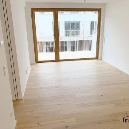 Zentral gelegen und doch ruhig: Hofseitige, moderne 2-Zimmerwohnung mit Balkon! - Bild 2