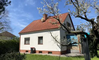 Älteres Haus mit ca 750m² Grund in zentraler aber ruhiger Lage