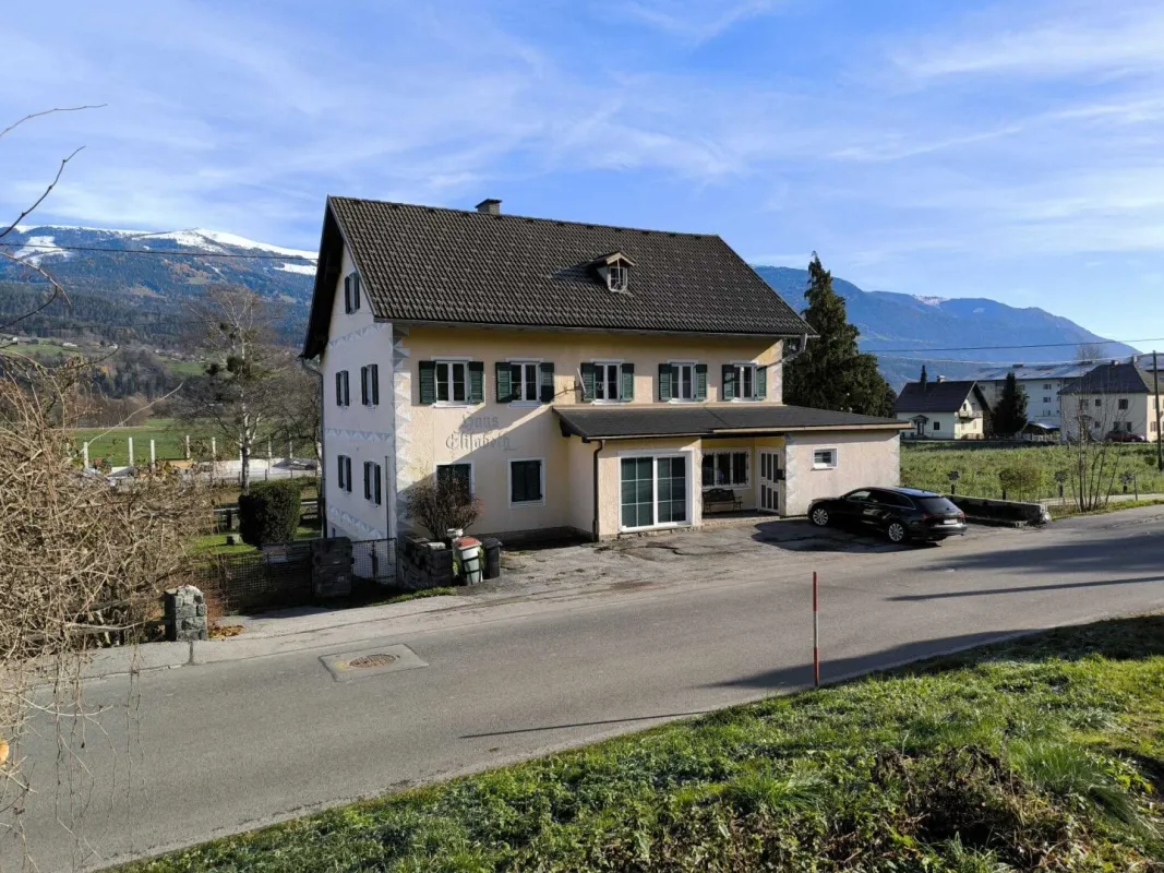 Großzügiges Einfamilienhaus in sonniger Lage zwischen Spittal an der Drau und Villach - Bild 1