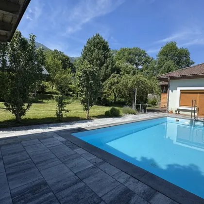 Wohnhaus mit Pool, Einliegerwohnung, Garage, Carport und Nebengebäude - Bild 3