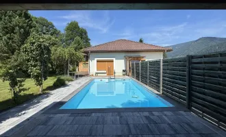 Wohnhaus mit Pool, Einliegerwohnung, Garage, Carport und Nebengebäude