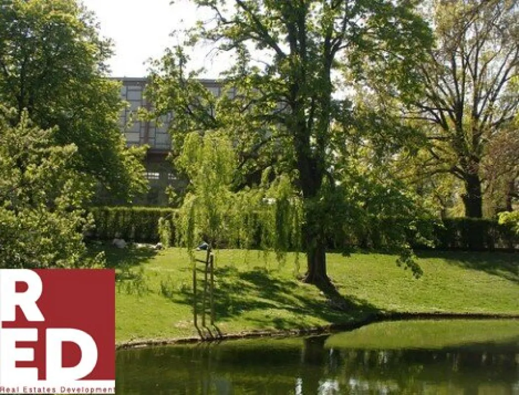 Von ALT auf NEU mit kleiner Aussenfläche -  gleich beim Belvedere und Schweizergarten - Bild 1