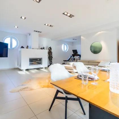 *NEU* Einzigartiges Einfamilienhaus mit 422 m2 Nutzfläche - Trennung auf 2 Wohneinheiten möglich! - Bild 2