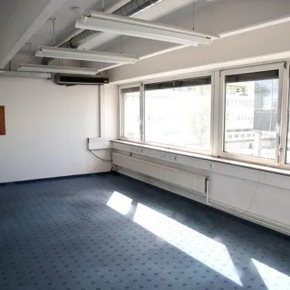 Modernes, helles Büro inkl. Lagerflächen und optionalen Stellplätzen - Bild 3
