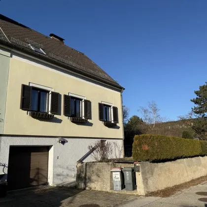 teilsaniertes Doppelhaus mit Keller und Garage auf schönem großem Grundstück zu verkaufen - Bild 2