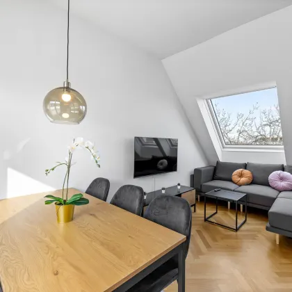 Sanierte DG-WOHNUNG mit über 50m² TERRASSENFLÄCHE | Ca. 2 Min. zur U4 SCHÖNBRUNN | Ca. 15 Min. in den 1. Bezirk - Bild 3