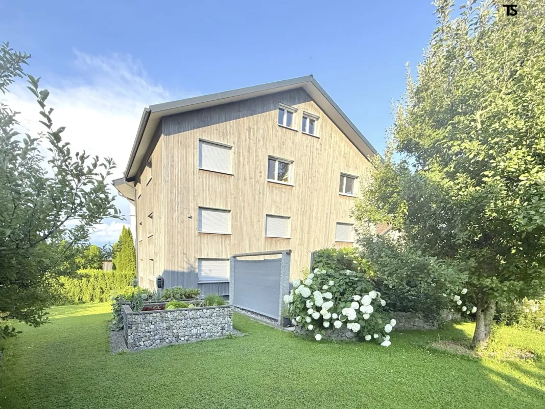 Bregenz: Langen: Familienparadies: Gartenwohnung ca. 200 m2 mit 8 Zimmern, Garten 169 m2 Terrasse 56 m2 & Balkon - Bild 1