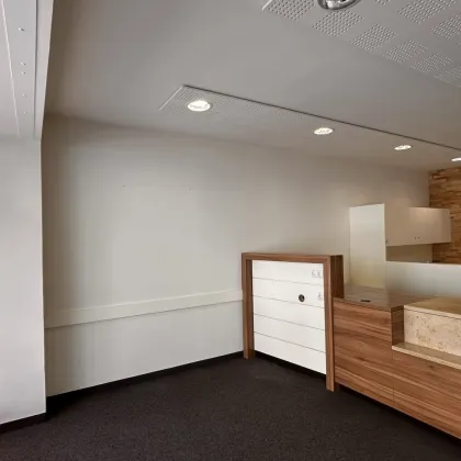 Gepflegtes Geschäftslokal in beliebter Fußgängerzone (gelegen zwischen Bahnhof und Hauptplatz) - Bild 2