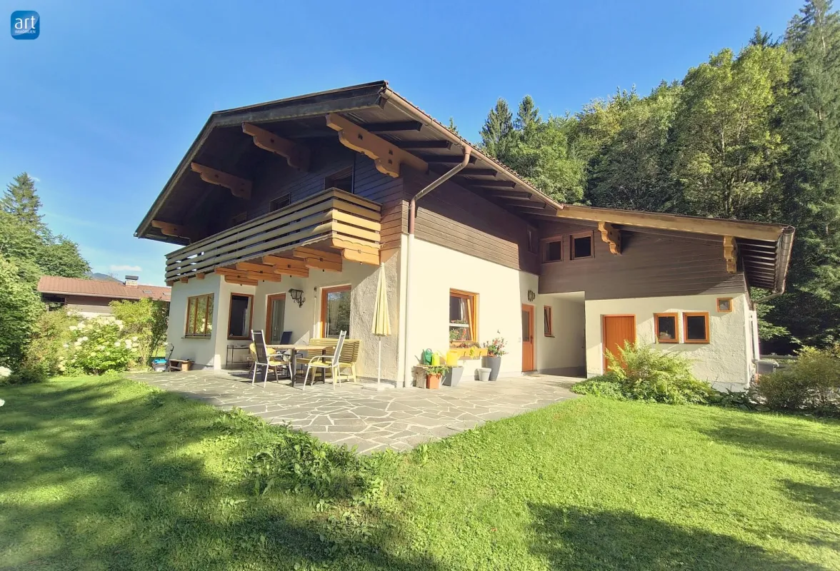 Idyllisches Einfamilienhaus mit zauberhaftem Garten im Bluntautal - Bild 1