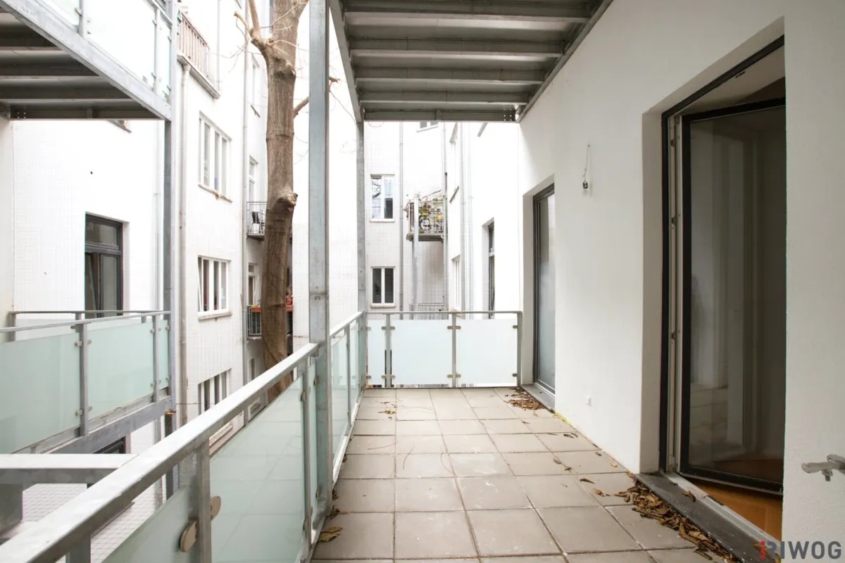 Sanierter STILALTBAU mit BALKON in RUHELAGE | Ca. 2 Min. zur U4 SCHÖNBRUNN | Ca. 15 Min. in den 1. Bezirk - Bild 1