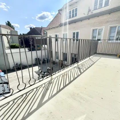 **PREISREDUZIERT** Innenstadt-Wohnung in Krems mit Süd-Balkon - Bild 2