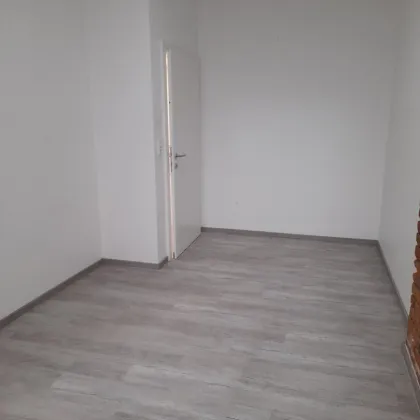 Feines Büro direkt am Hauptplatz zu vermieten! - Bild 2