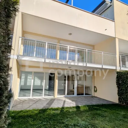 Großzügige 3-Zi-Gartenwohnung mit Küche - inkl. 2 KFZ-Stellplätze - Bild 2