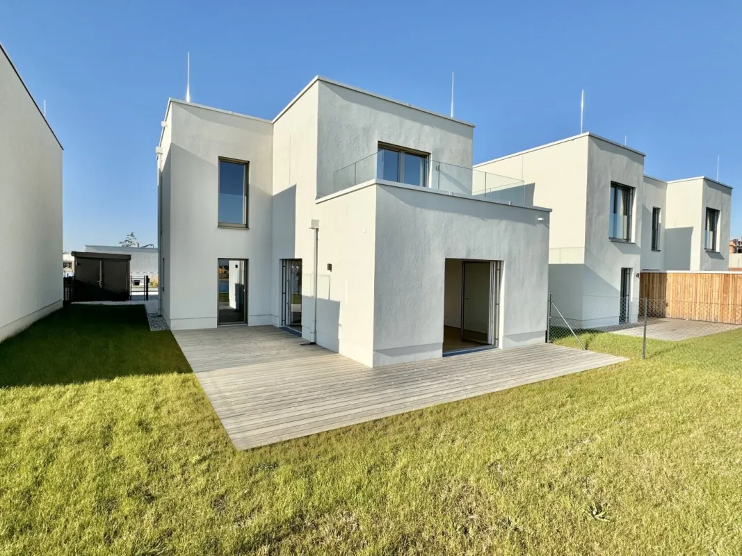SONNENWEIHER - TRAUMHAUS AM SEE MIT GARTEN + EIGENEM STEG - Bild 1