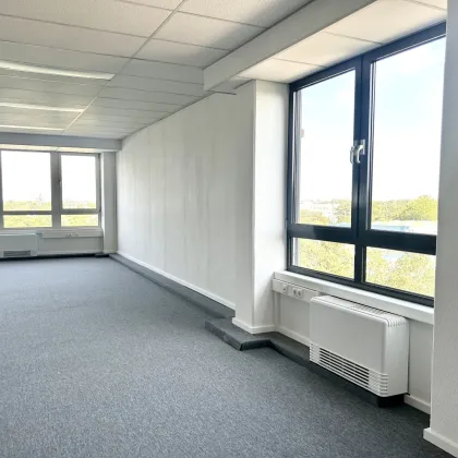 Neu ausgebaute flexible Büro/Lagerflächen von 250-3.000m2  inkl. Stellplätzen zu vermieten - Bild 2