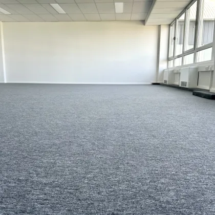 Neu ausgebaute flexible Büro/Lagerflächen von 250-3.000m2  inkl. Stellplätzen zu vermieten - Bild 3