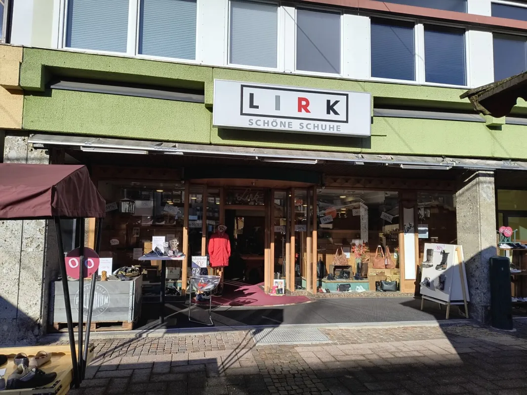 Perfektes Geschäftslokal mit toller Präsentationsfläche in Saalfelden: Miete jetzt für nur € 3.900,-! - Bild 1