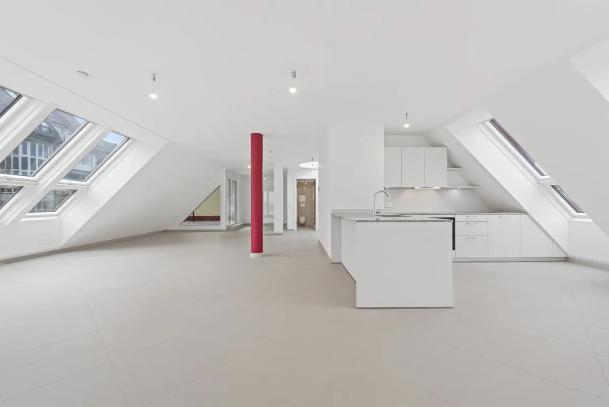 Exklusive Penthouse-Wohnung in bester Lage mit luxuriöser Ausstattung und zwei Terrassen - Bild 1