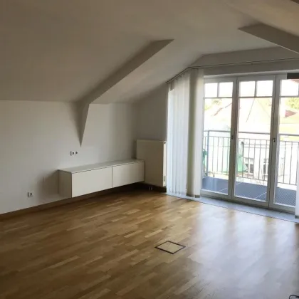 ALT-HIETZING: Repräsentatives, klimatisiertes DG-Büro in edlem Stilzinshaus. - Bild 2