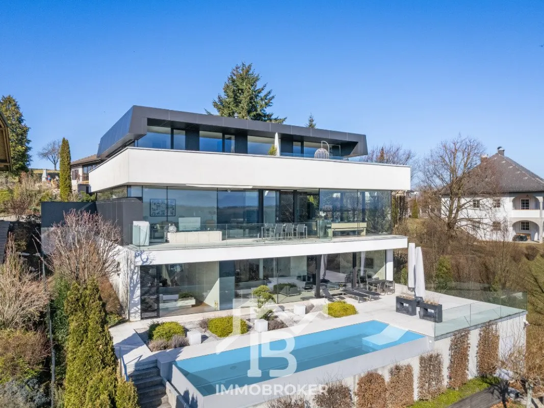 Moderne Architekten-Villa mit Panoramablick und Premium-Ausstattung - Bild 1