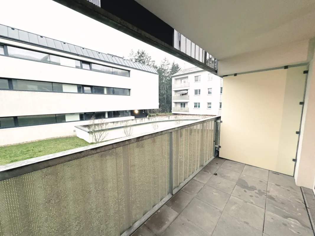 NEU! Preisgünstige 1-Zimmerwohnung mit Loggia nahe Wien zu vermieten! Tiefgaragenstellplätze verfügbar! - Bild 1