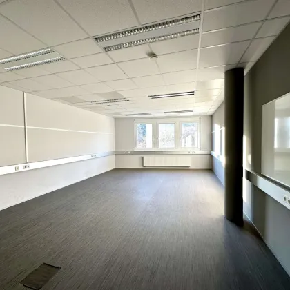Hochwertig ausgestattete, lichtdurchflutete Bürofläche (barrierefrei!) in zentraler und frequentierter Lage im Grazer Bezirk Strassgang! - Bild 2
