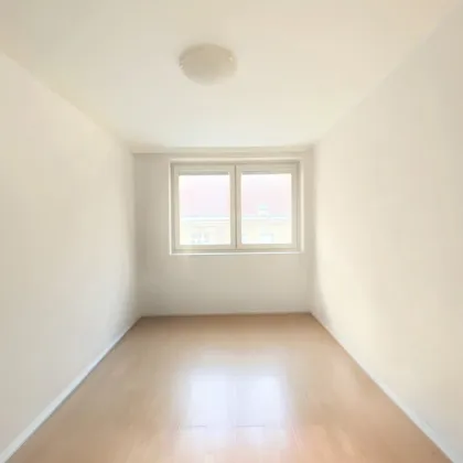 4-Zimmer-Wohnung in absolut ruhiger Lage! - Bild 3