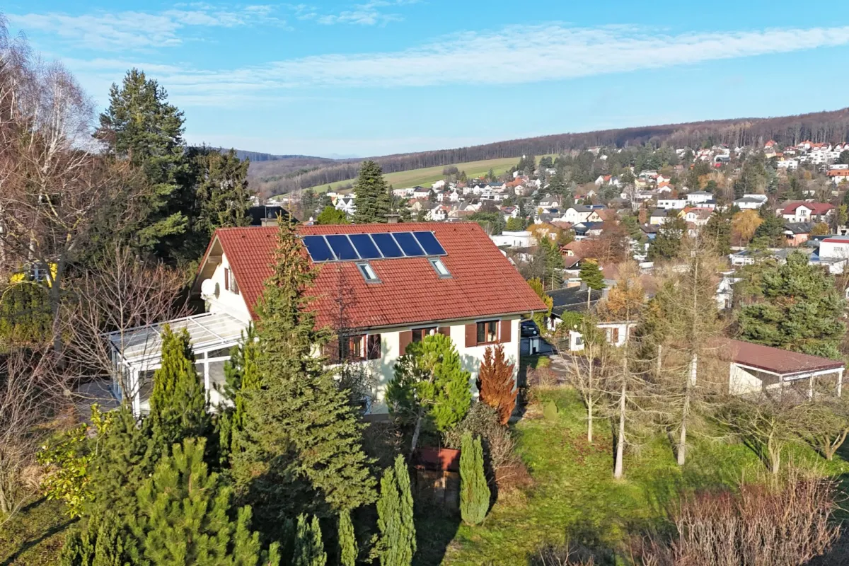 Einfamilienhaus in wunderschöner Aussichtslage und Gehdistanz zum Gablitzer Ortskern - Bild 1